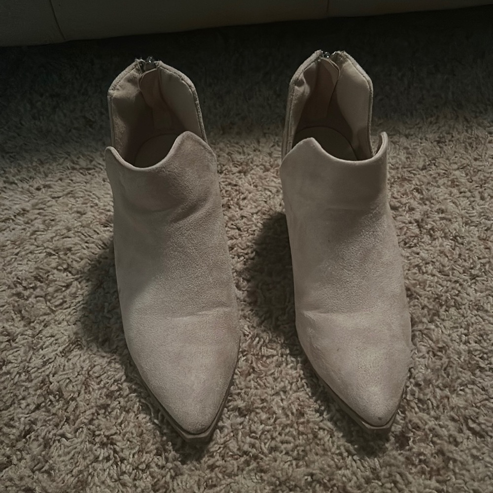 Fisace Pointed Toe Ankle Boots